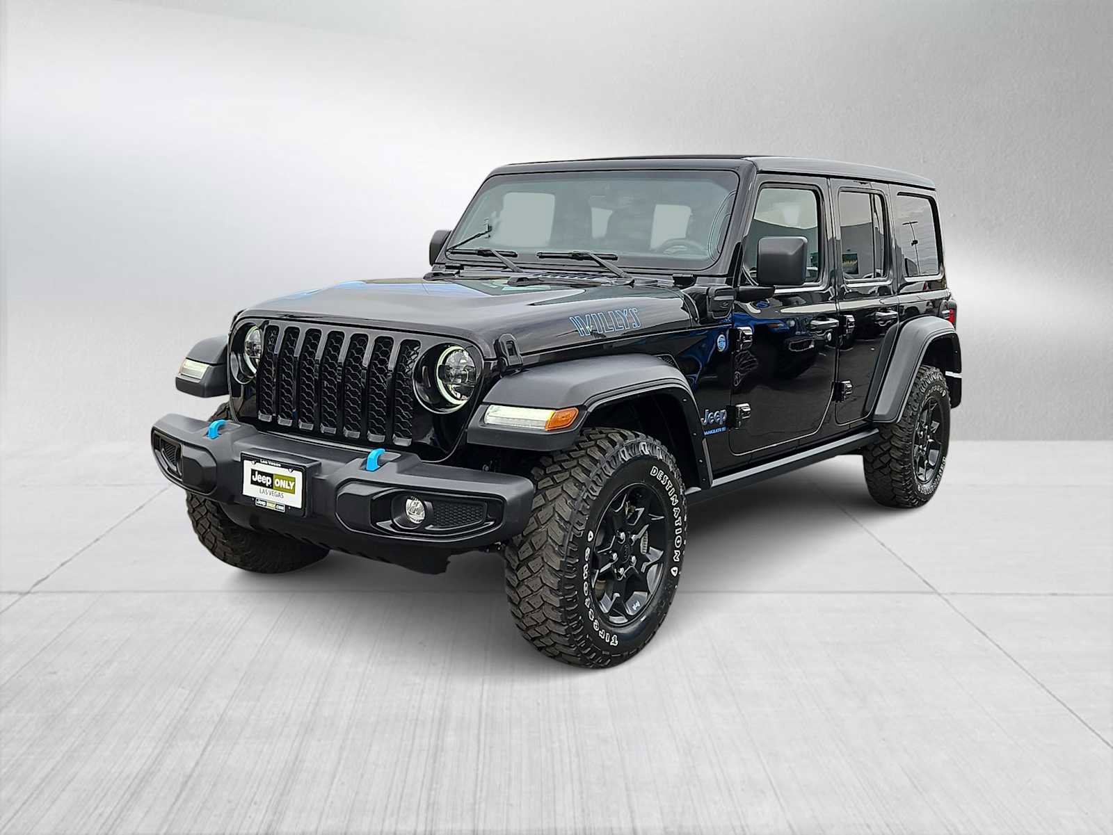 Used 2023 Jeep Wrangler Unlimited w/ Sun & Screen Package image 4