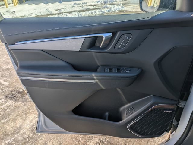 Used 2025 Buick Enclave Sport Touring image 11