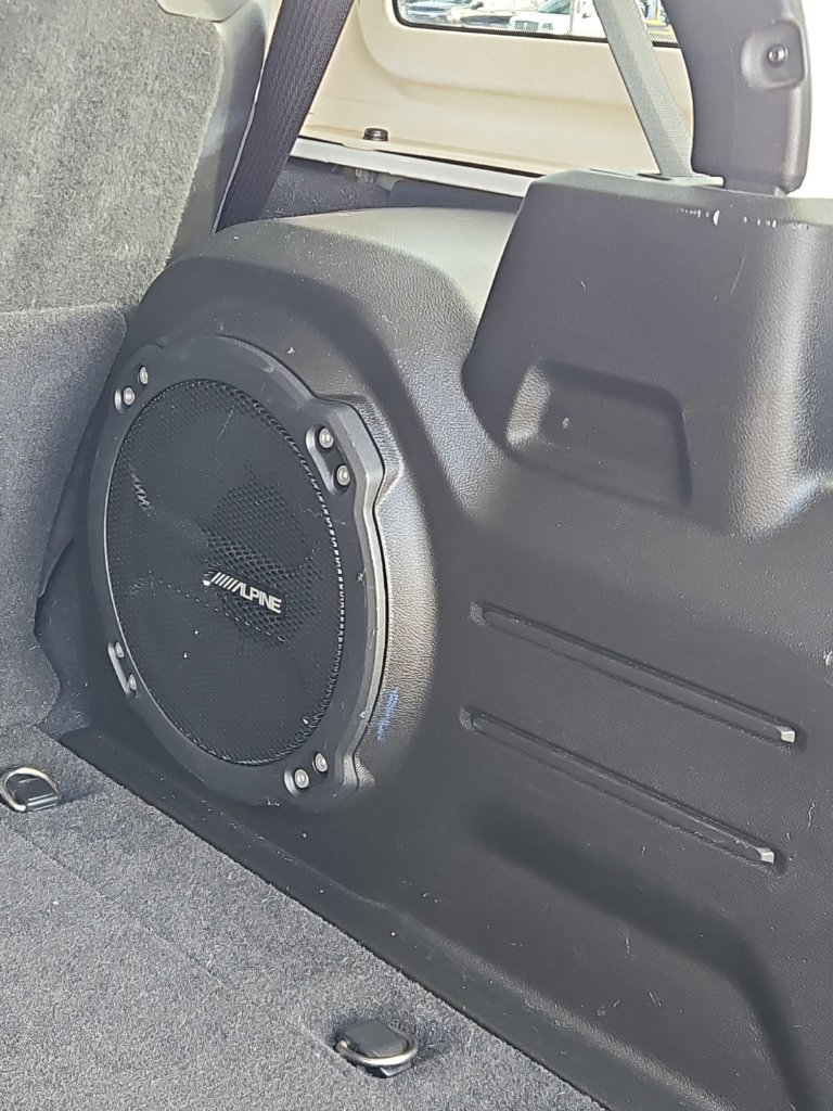 Used 2018 Jeep Wrangler Unlimited Sahara AWD/4WD image 28