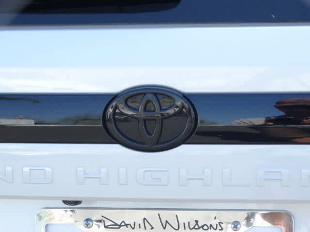 Used 2024 Toyota Grand Highlander Limited image 10