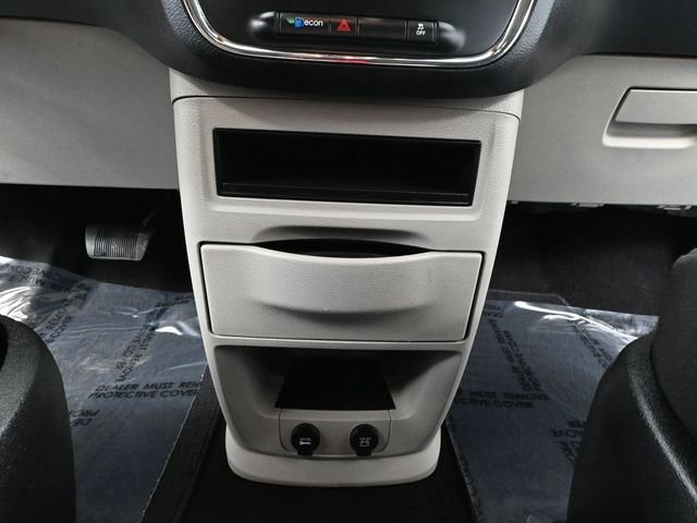 Used 2020 Dodge Grand Caravan SE w/ UConnect Hands-Free Group FWD image 28