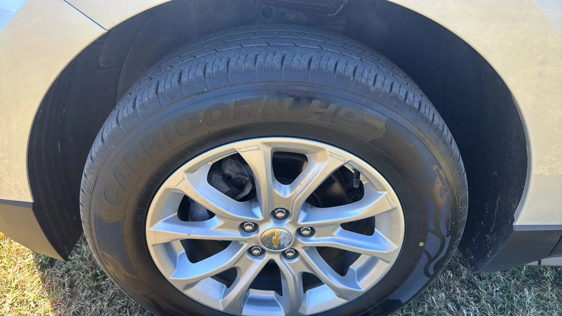 Used 2019 Chevrolet Equinox LS AWD/4WD image 10