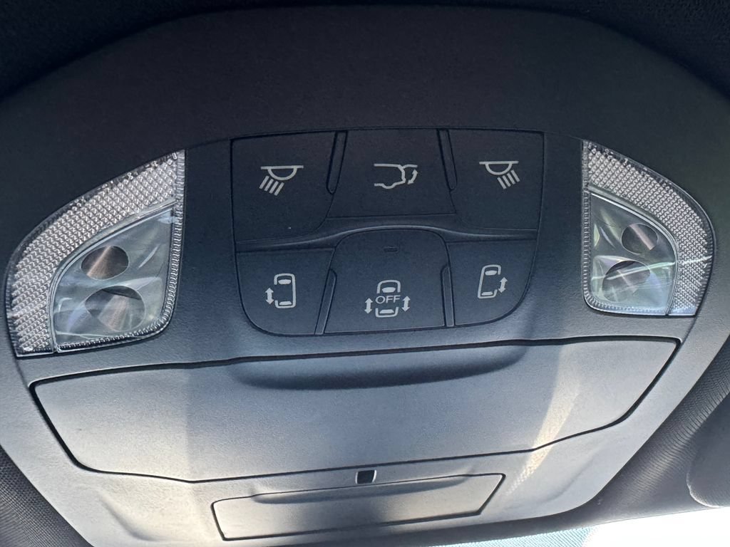 Used 2023 Chrysler Pacifica Touring-L w/ S Appearance Package AWD/4WD image 31