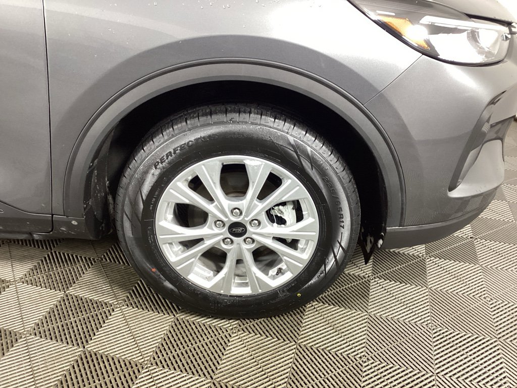 Used 2023 Ford Escape Active w/ Tech Pack #1 image 7