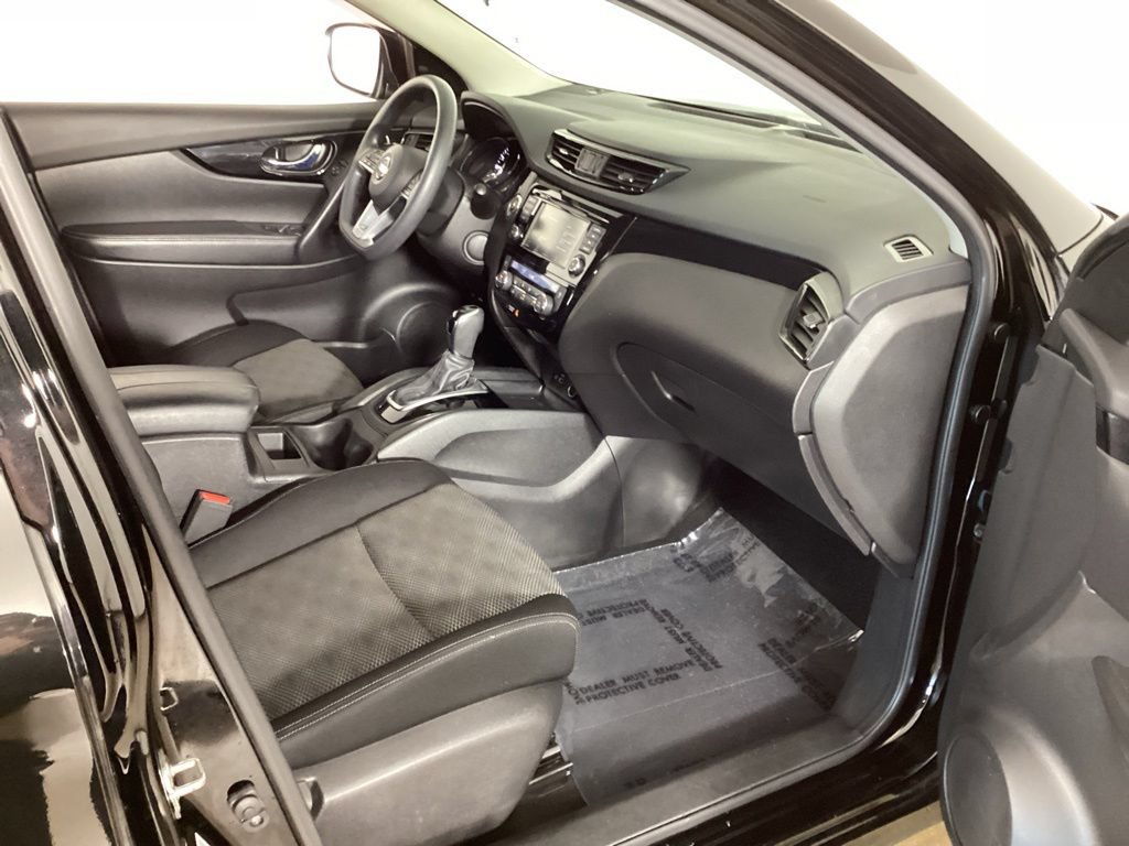 Used 2020 Nissan Rogue Sport SV FWD image 36