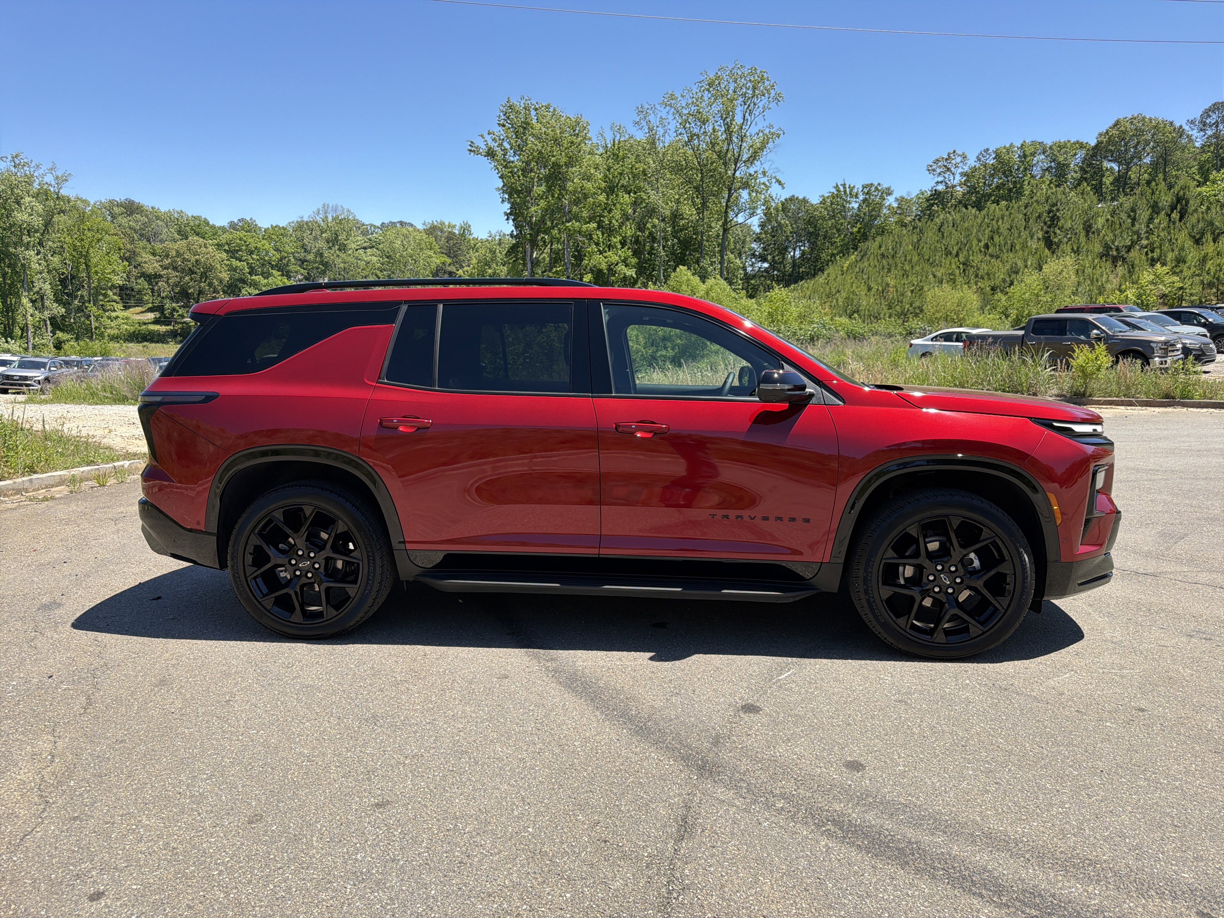 Used 2025 Chevrolet Traverse RS w/ LPO, Floor Liner Package AWD/4WD image 4