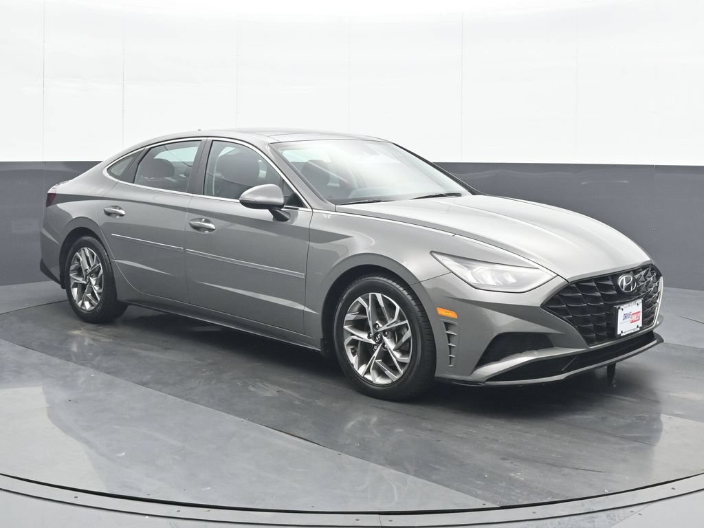 Used 2022 Hyundai Sonata SEL w/ Convenience Package FWD image 9