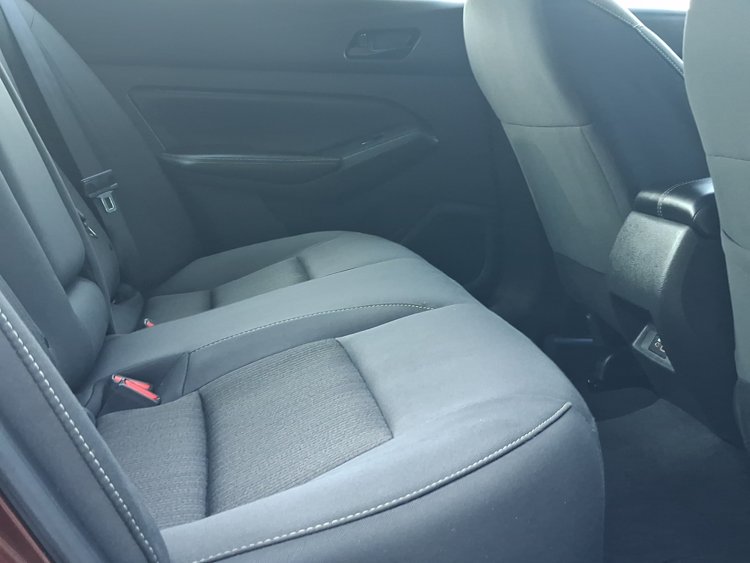 Used 2025 Nissan Altima 2.5 SV FWD image 25