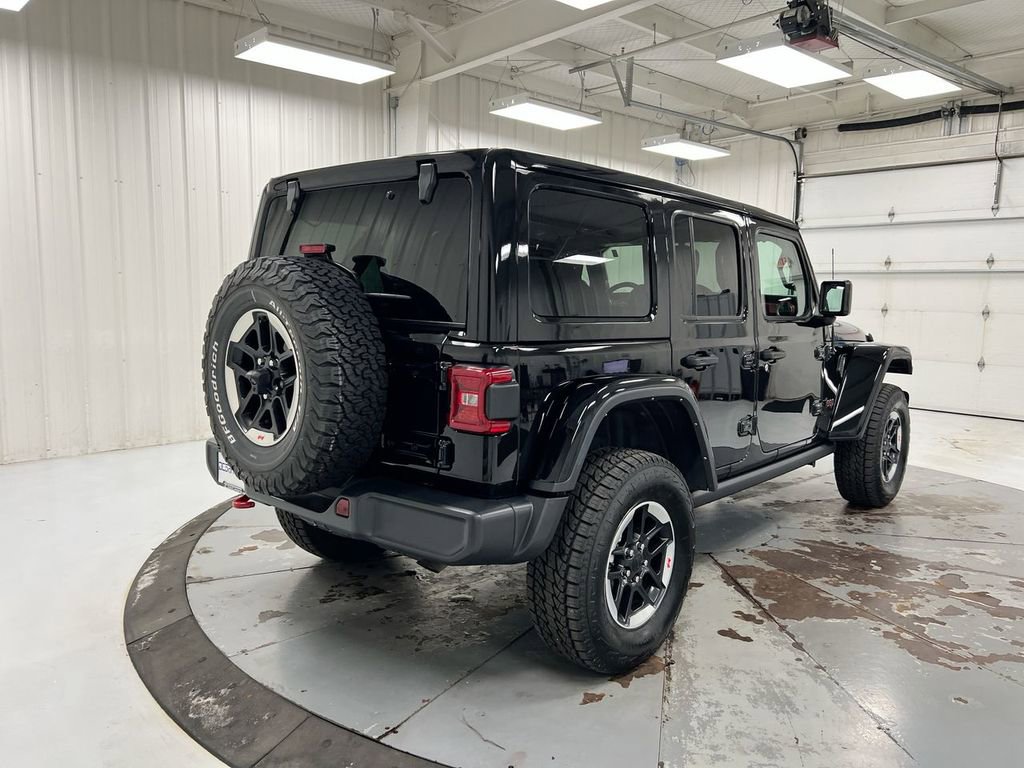Used 2022 Jeep Wrangler Unlimited Rubicon w/ LED Lighting Group AWD/4WD image 3