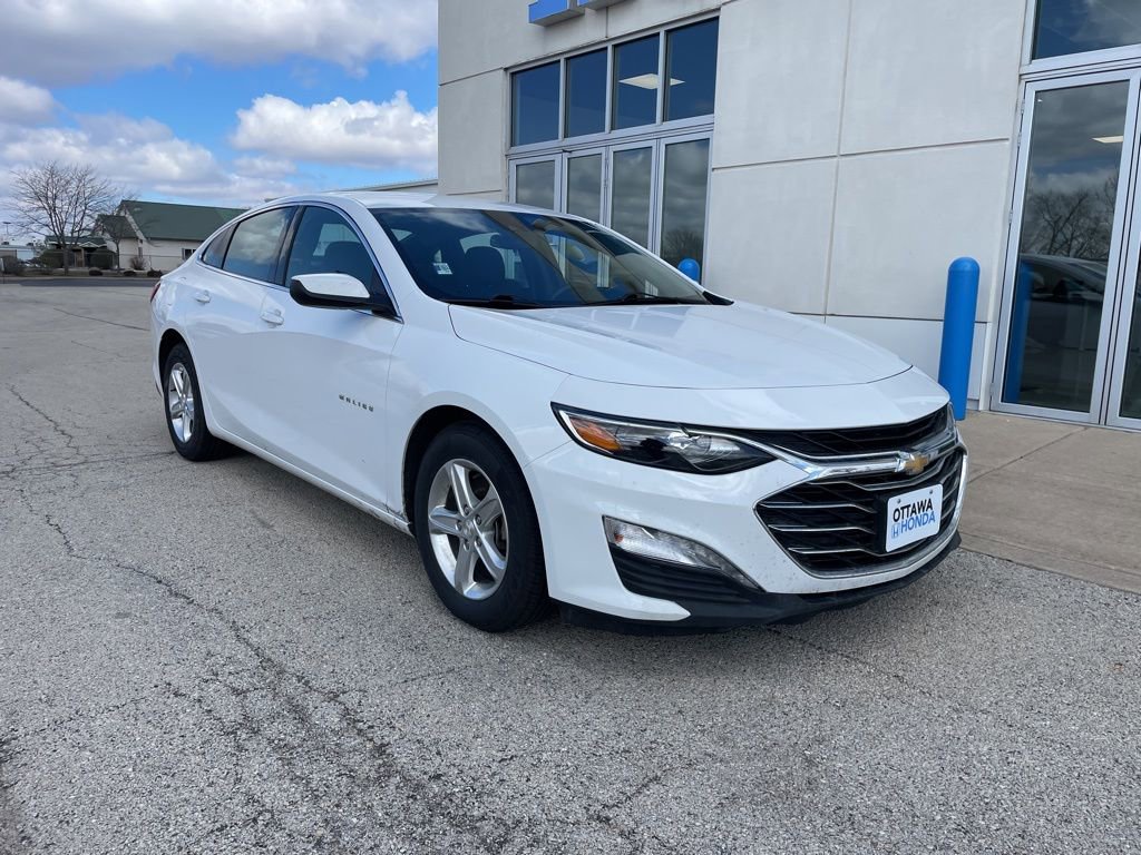 Used 2024 Chevrolet Malibu LT FWD image 1