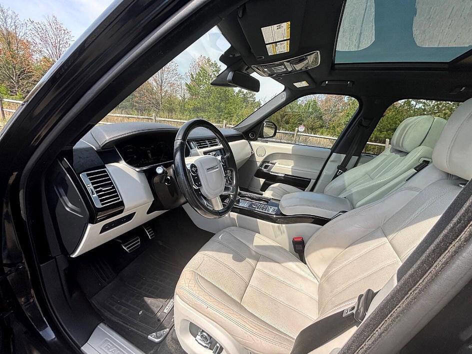 Used 2016 Land Rover Range Rover Supercharged image 15