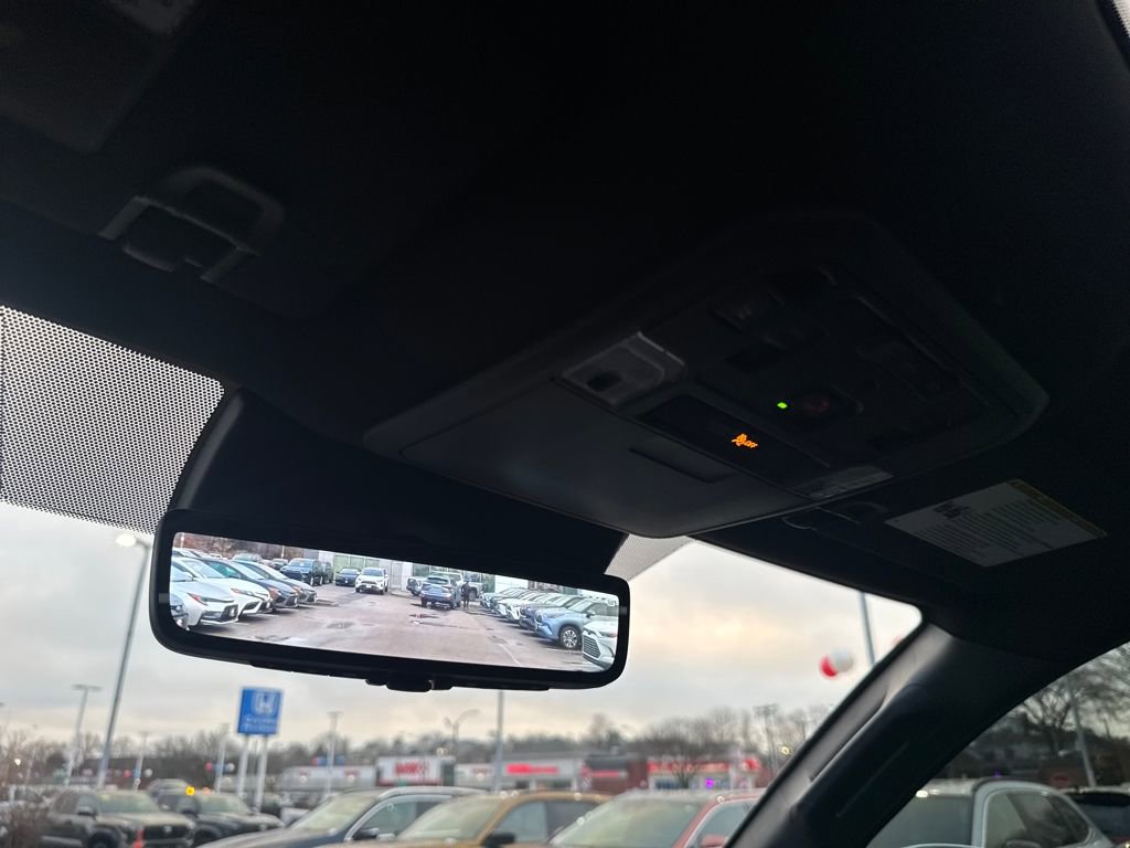 Used 2025 Toyota Tacoma Limited image 33