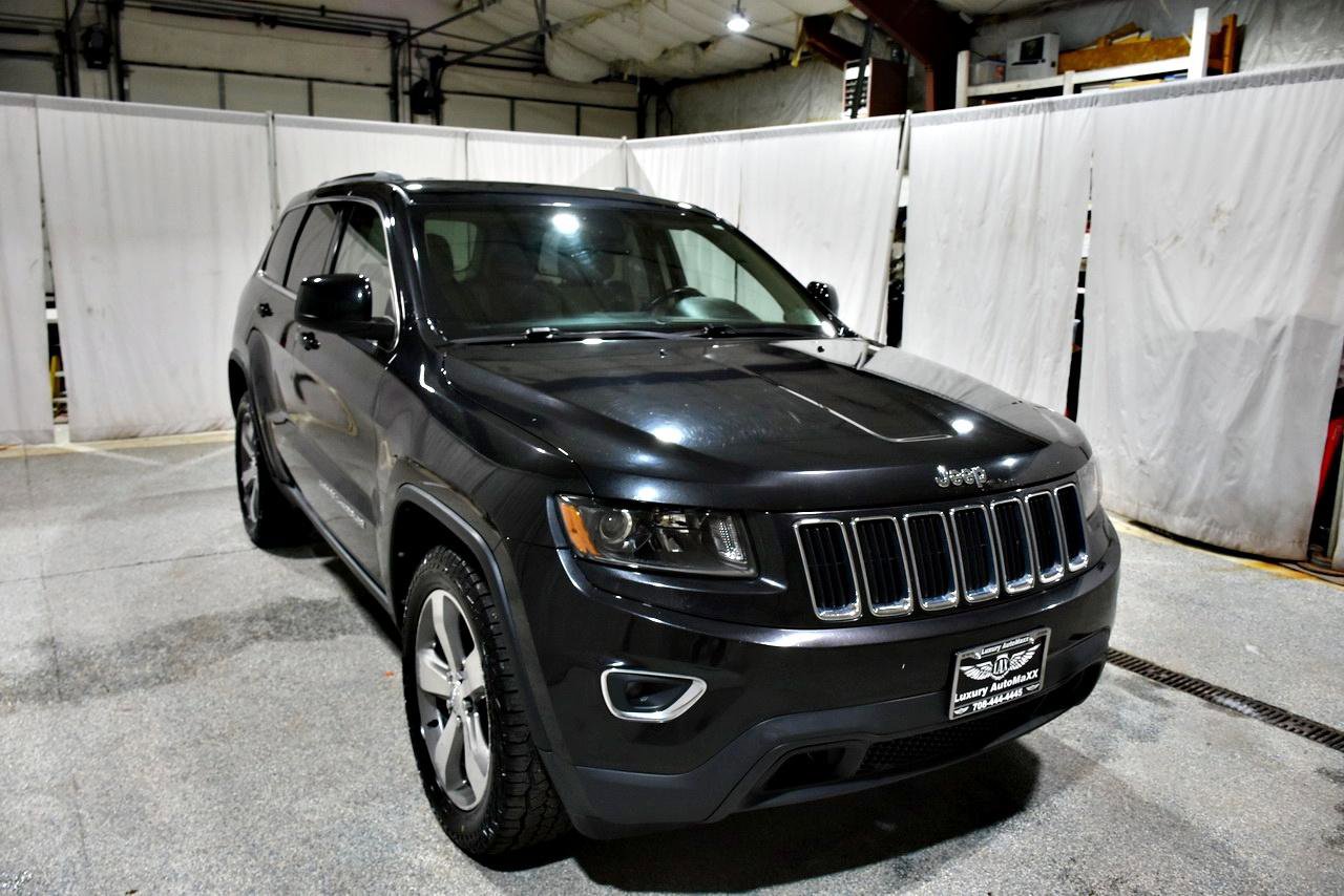 Used 2014 Jeep Grand Cherokee Laredo w/ Quick Order Package 23E AWD/4WD image 3