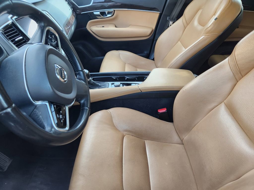 Used 2016 Volvo XC90 T6 Momentum w/ Momentum Plus Package image 8