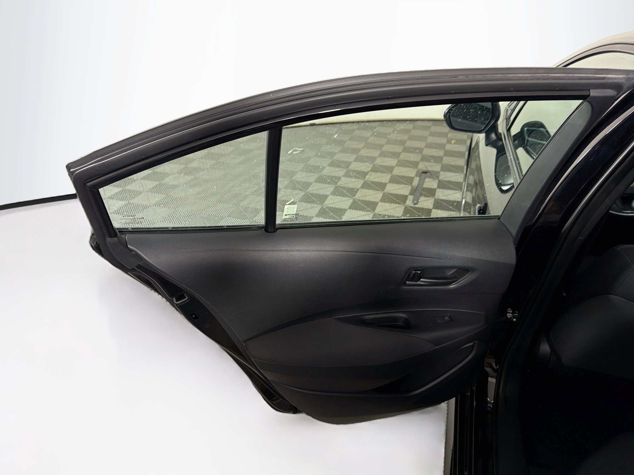 Used 2025 Toyota Corolla LE FWD image 26