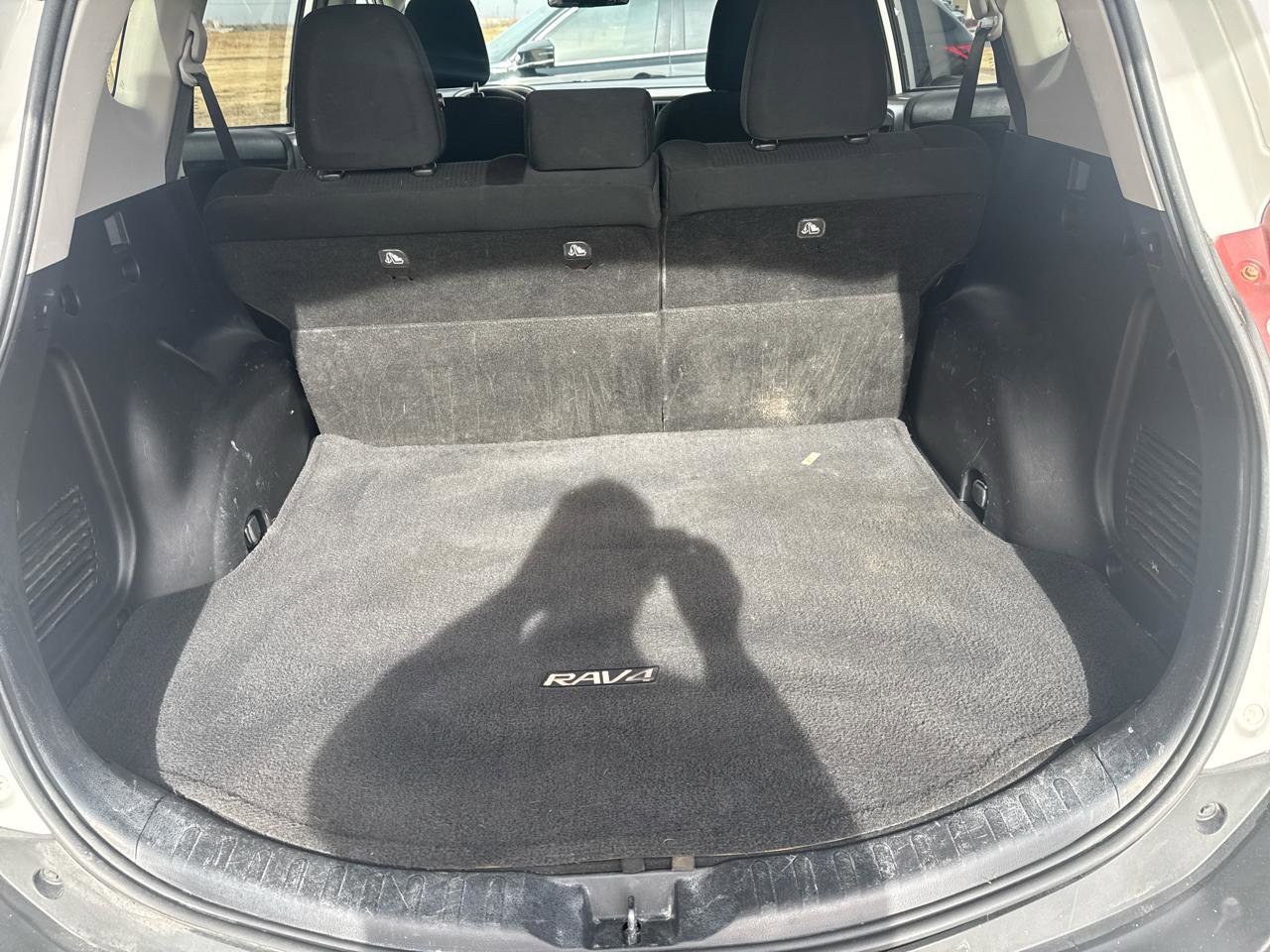 Used 2014 Toyota RAV4 LE image 44