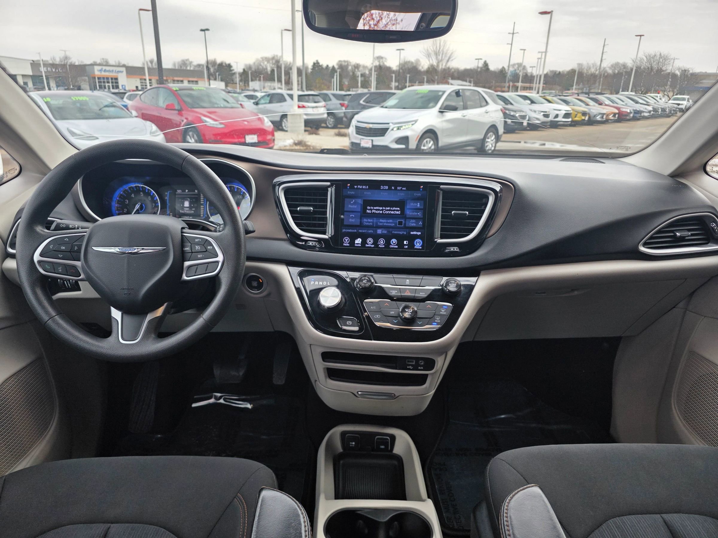 Used 2017 Chrysler Pacifica Touring image 12