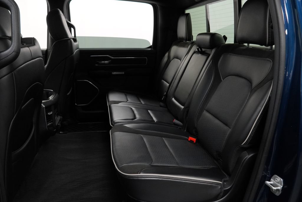 Used 2023 RAM 1500 Laramie AWD/4WD image 4