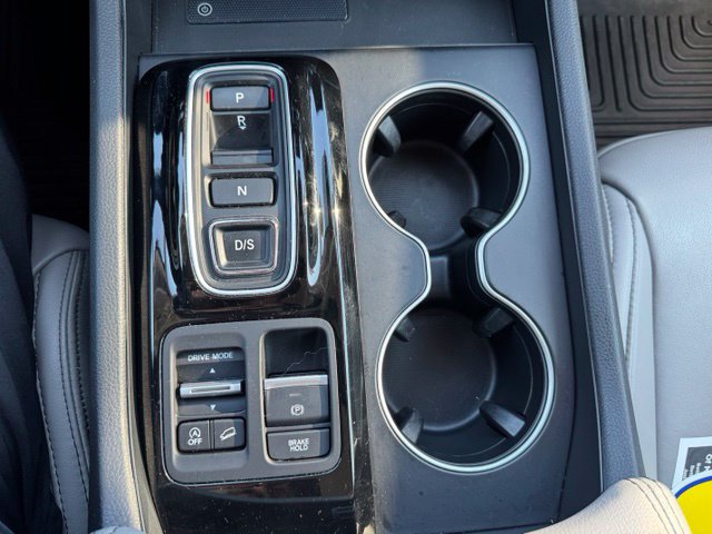 Used 2025 Honda Pilot Touring image 29