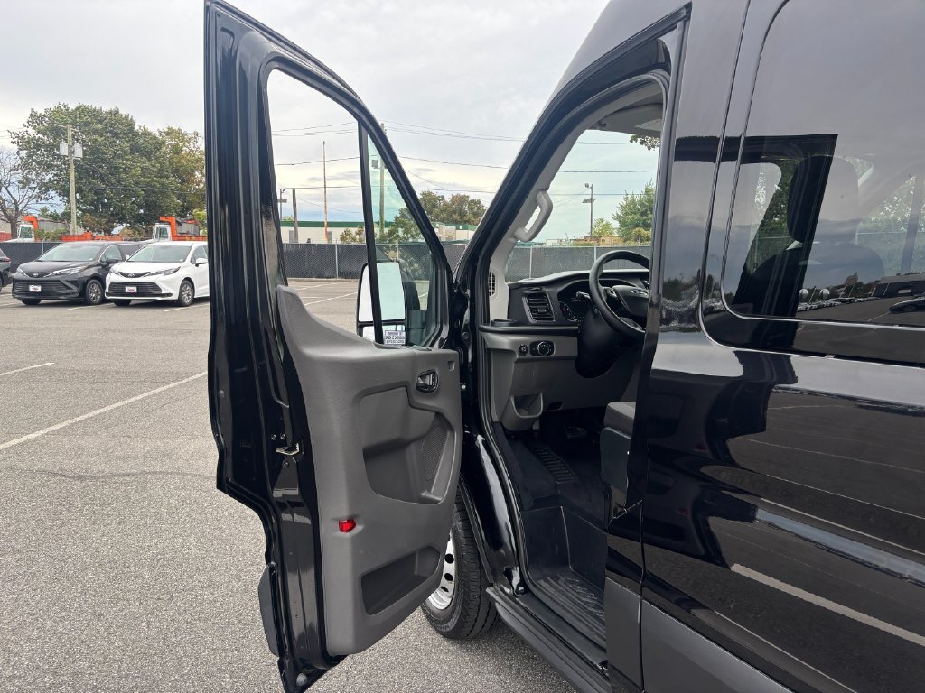 Used 2023 Ford Transit 350 XLT RWD image 10