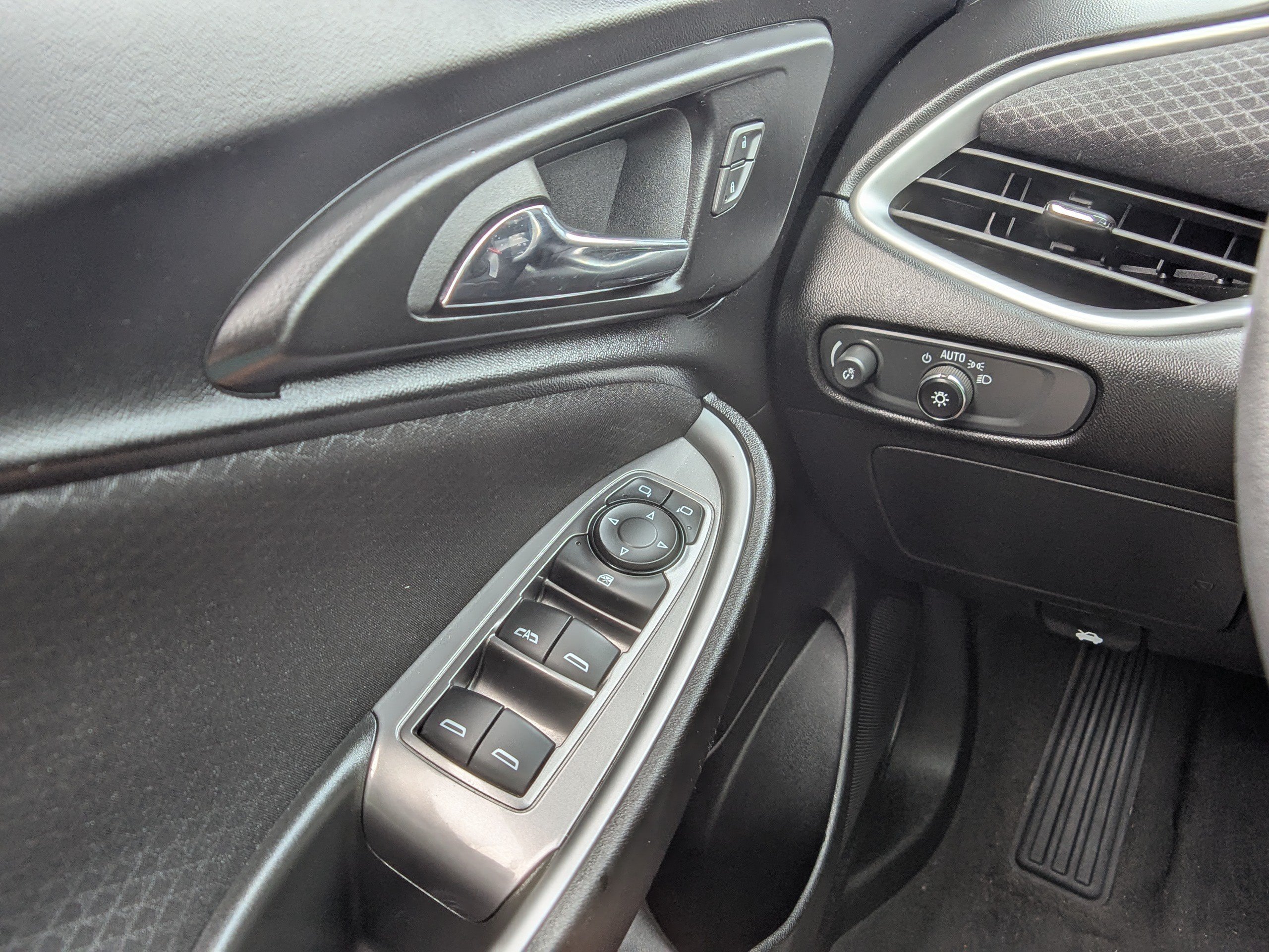 Used 2024 Chevrolet Malibu LT FWD image 26