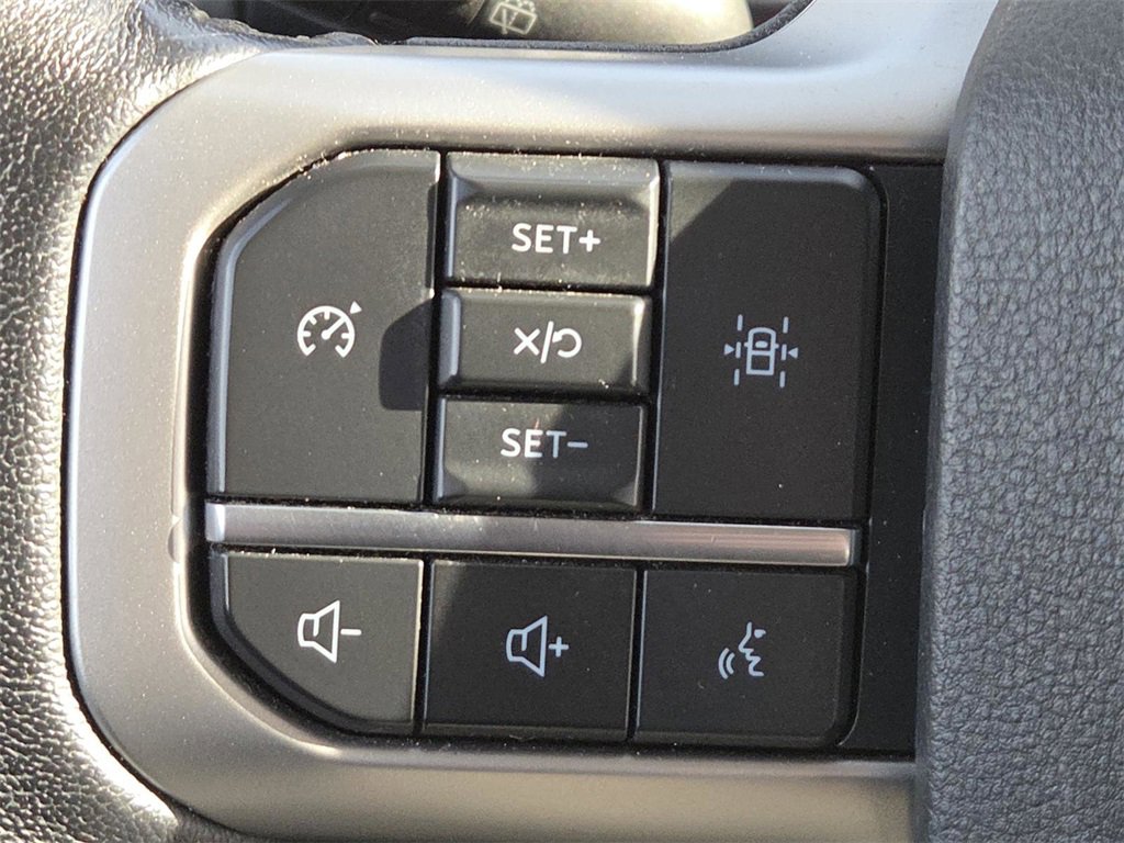 Used 2023 Ford Expedition Max XLT image 28