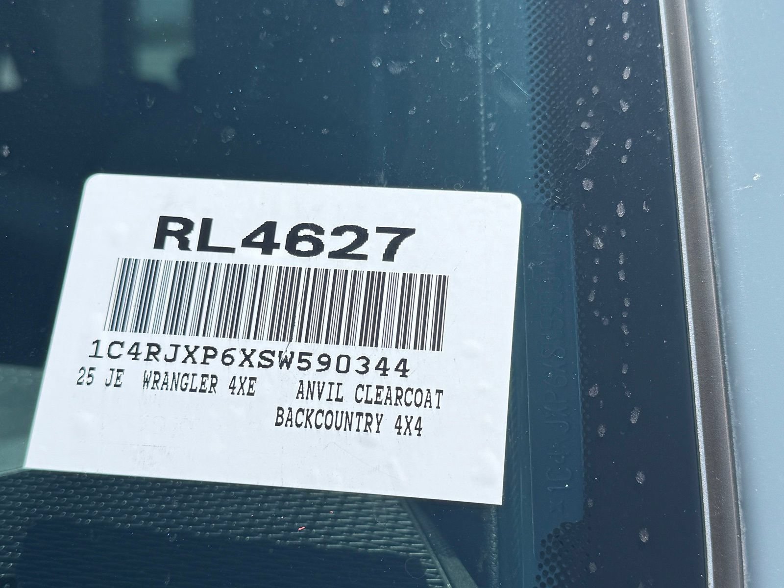 Used 2025 Jeep Wrangler Unlimited Sahara AWD/4WD image 9