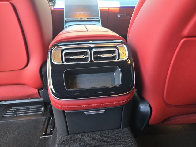 Used 2024 Mercedes-Benz S 63 AMG S image 17