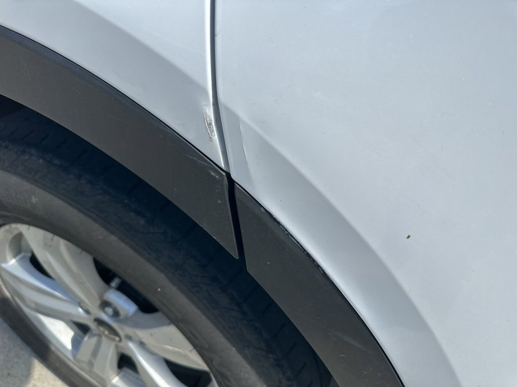 Used 2022 Kia Sorento LX image 9