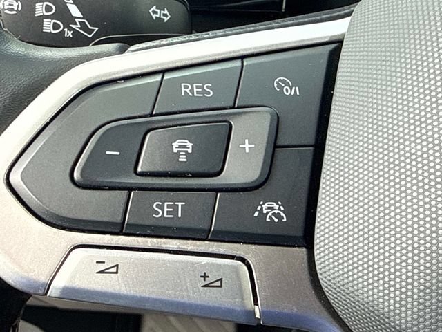 Used 2024 Volkswagen Atlas Cross Sport SE AWD/4WD image 23