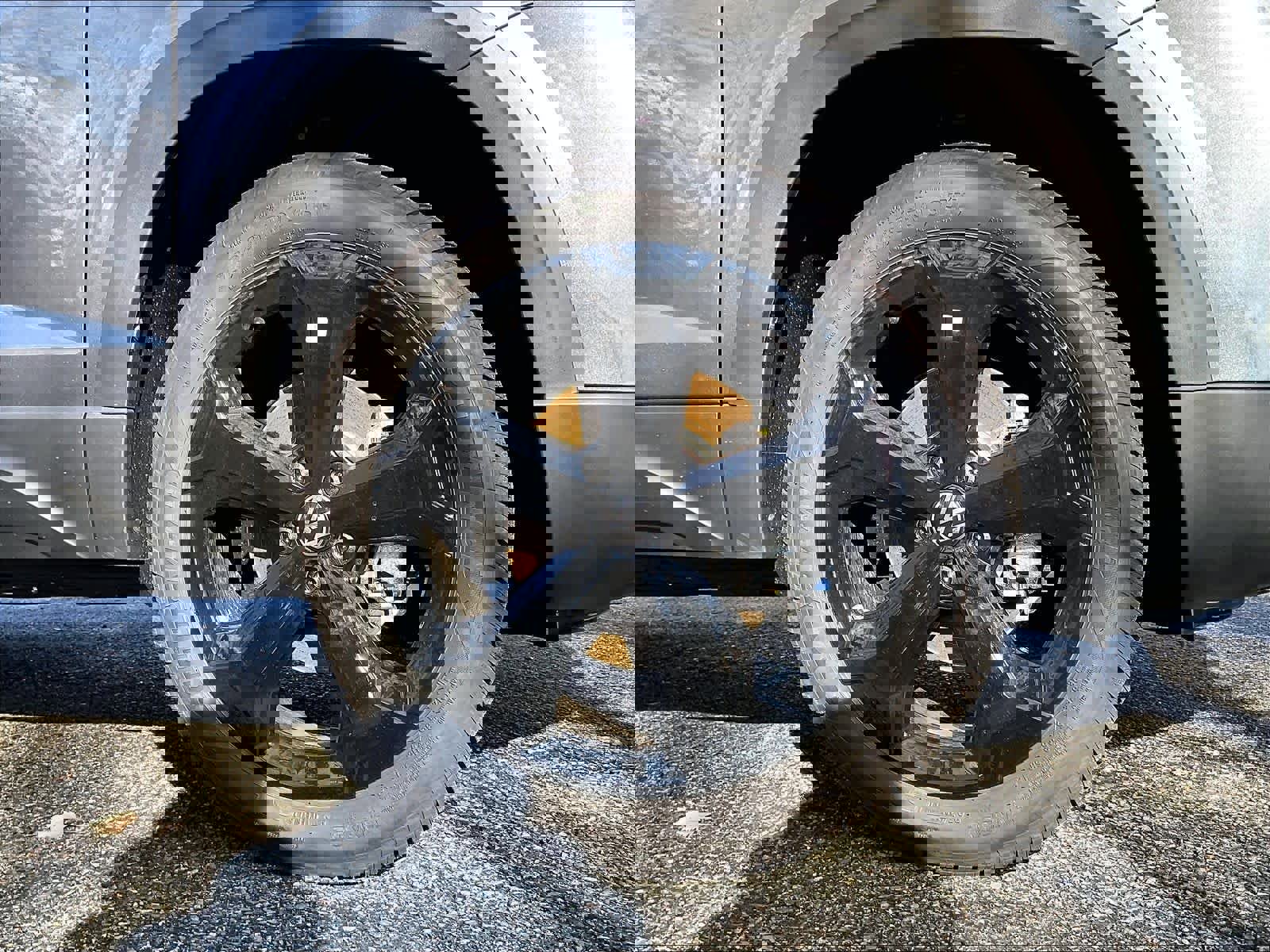 New 2026 Volkswagen Taos SEL image 8