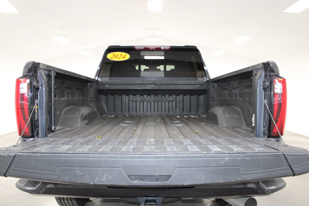 Used 2024 GMC Sierra 2500 Denali Ultimate AWD/4WD image 11