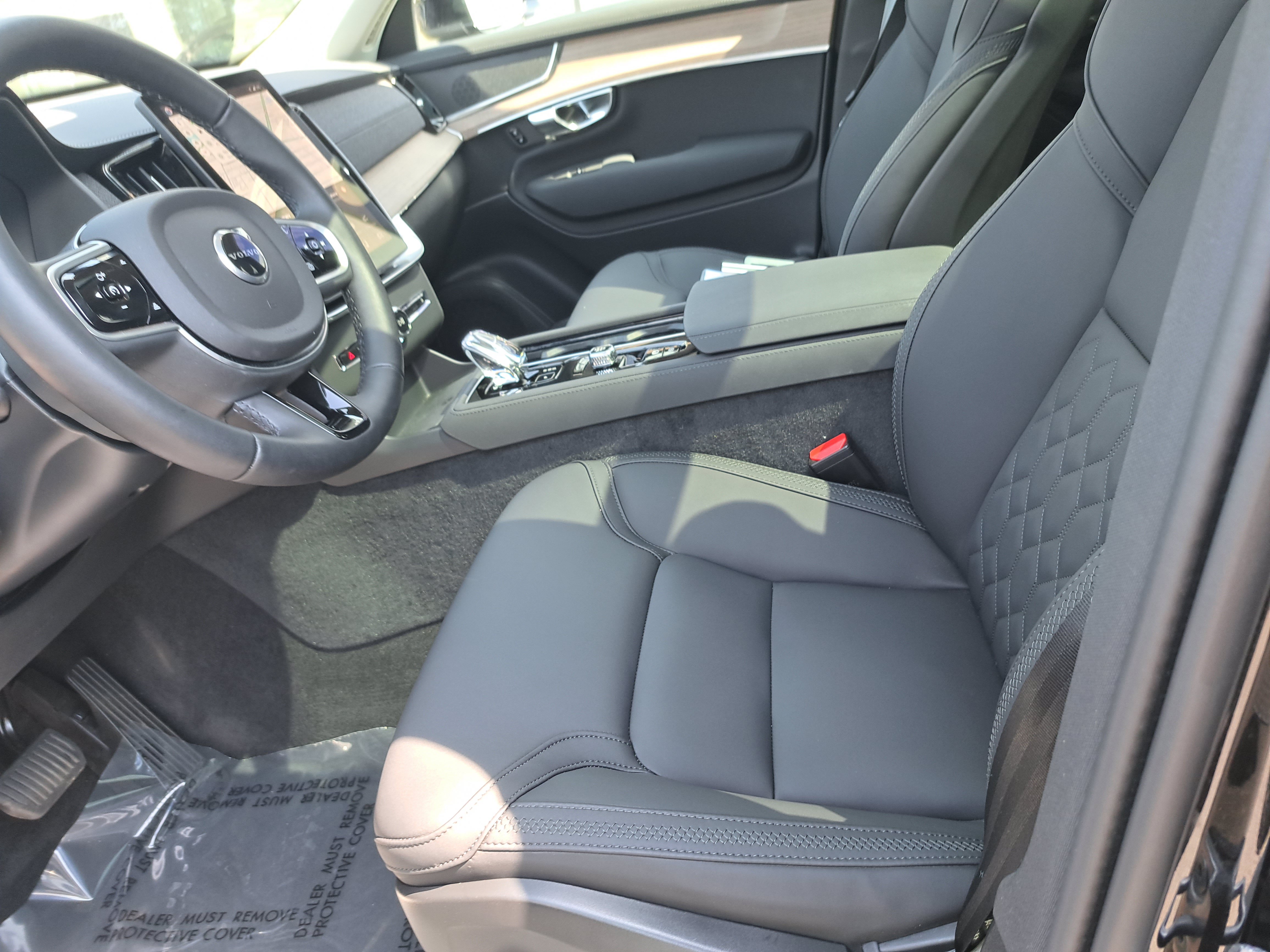 New 2026 Volvo XC90 B6 Core w/ Protection Package Premier AWD/4WD image 6