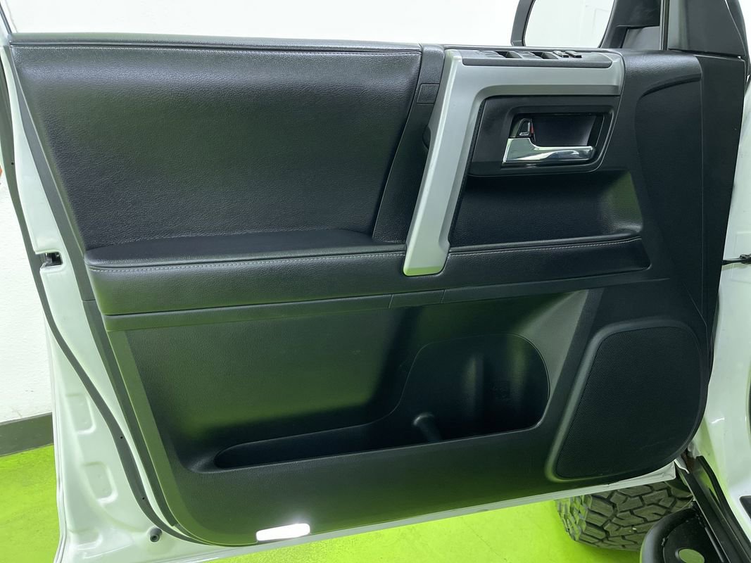 Used 2016 Toyota 4Runner SR5 image 15