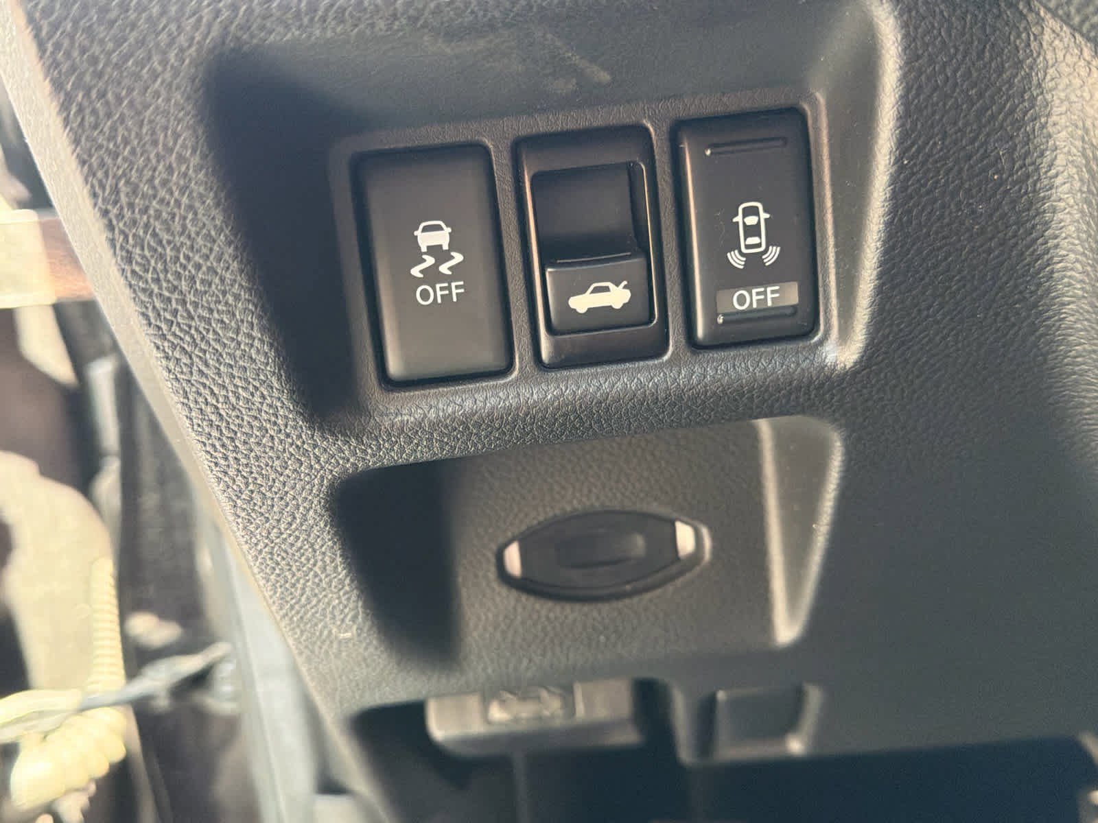 Used 2011 INFINITI G37 IPL RWD image 23