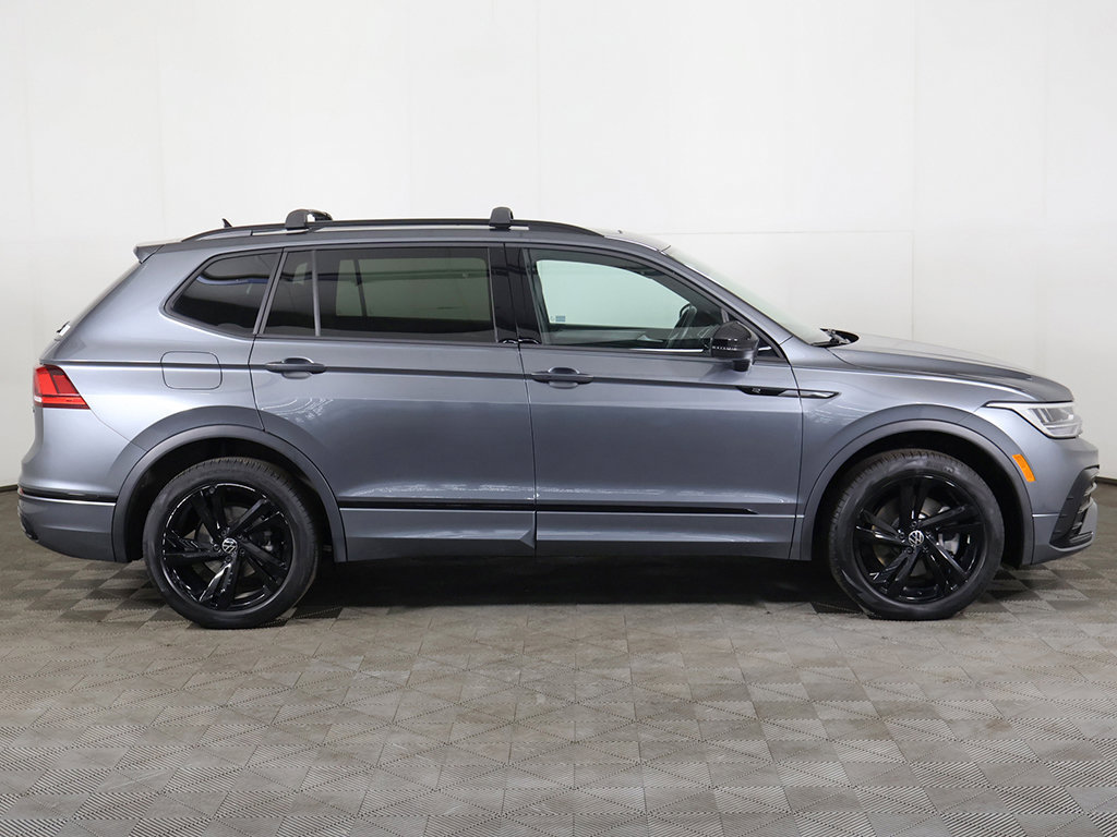 Certified 2023 Volkswagen Tiguan SE R-Line AWD/4WD image 19
