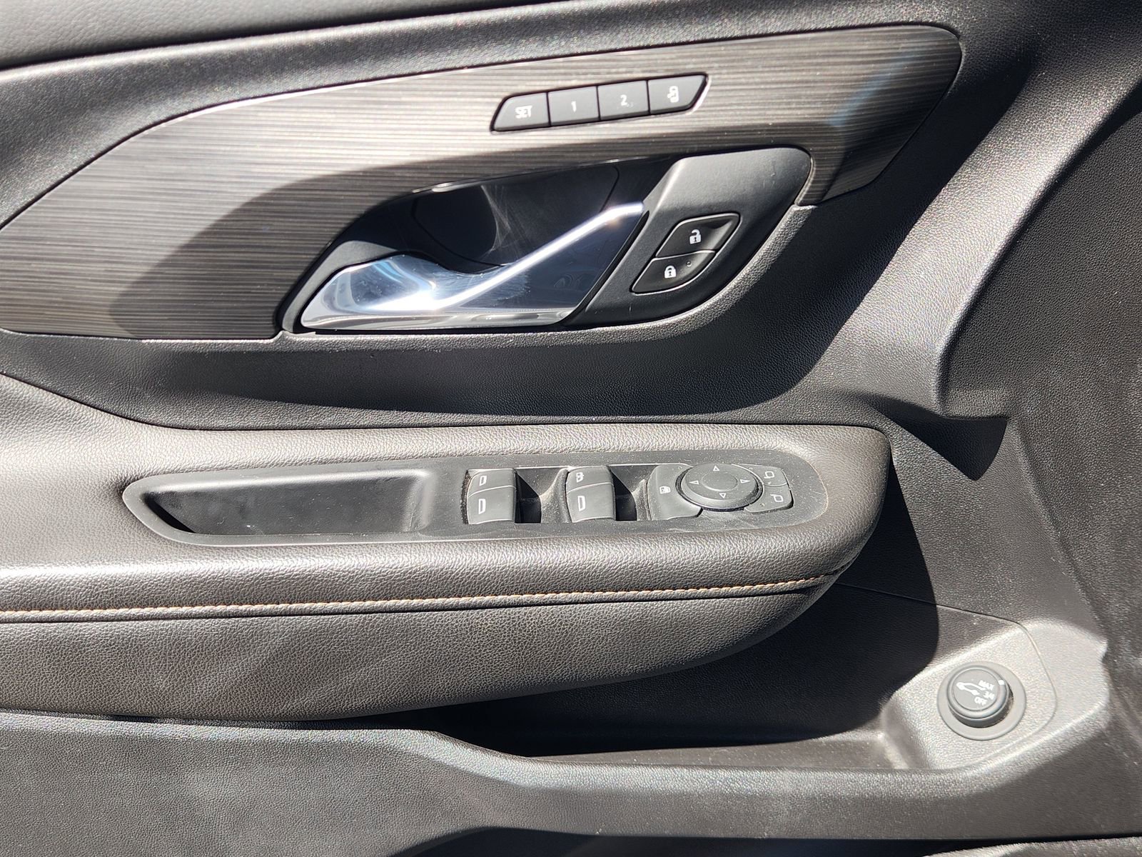 Used 2020 GMC Terrain SLT w/ Preferred Package image 28