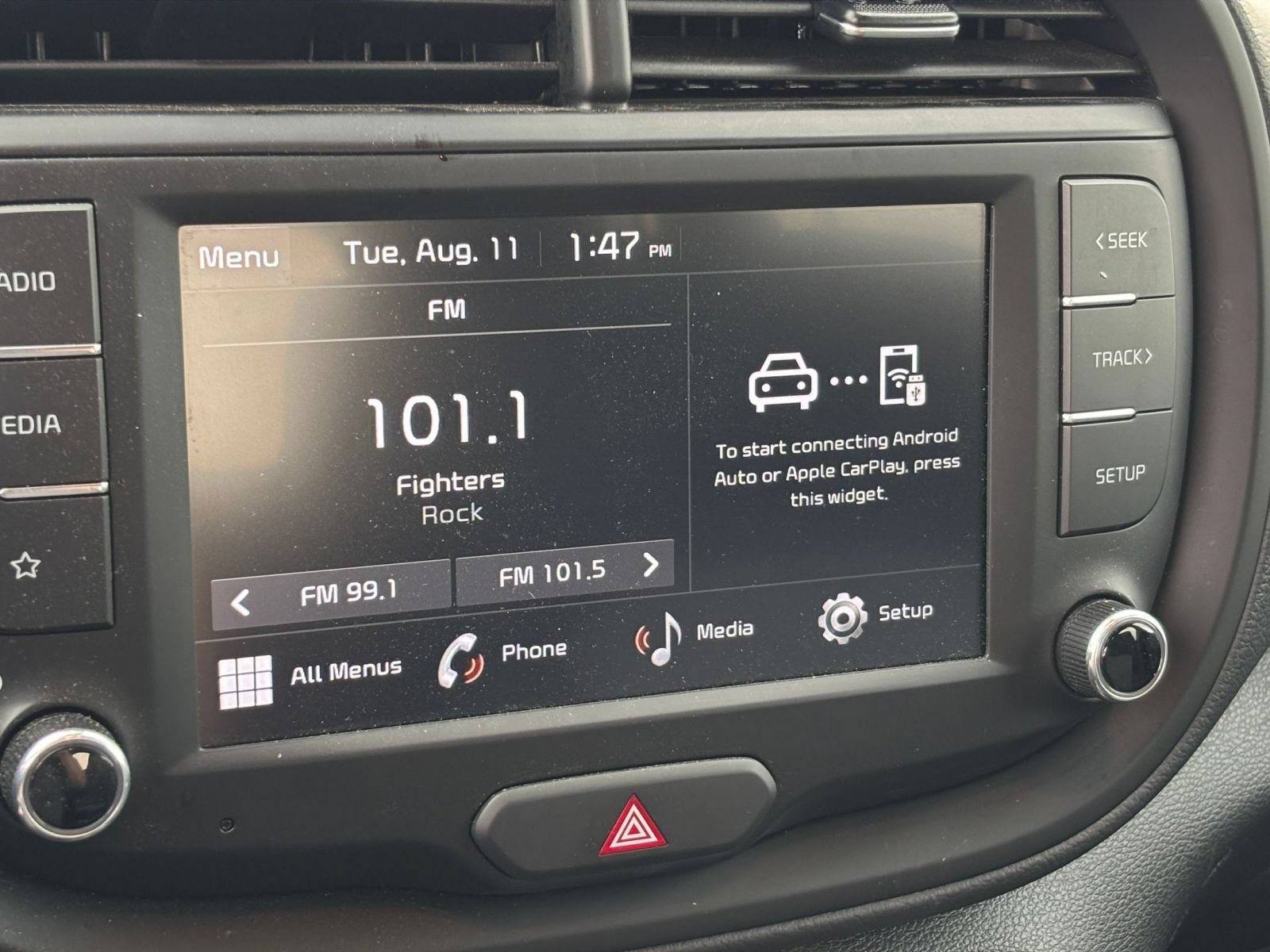 Used 2025 Kia Soul LX w/ LX Technology Package FWD image 19
