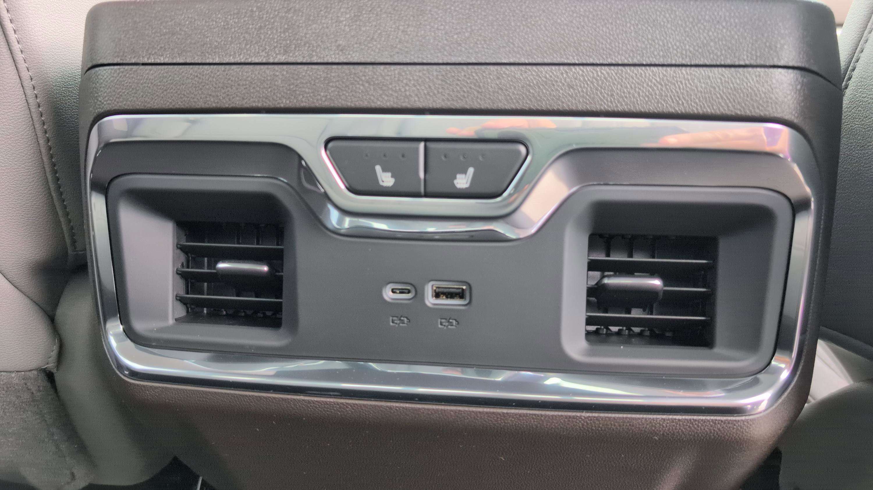 New 2025 GMC Sierra 2500 SLT w/ SLT Convenience Package image 27