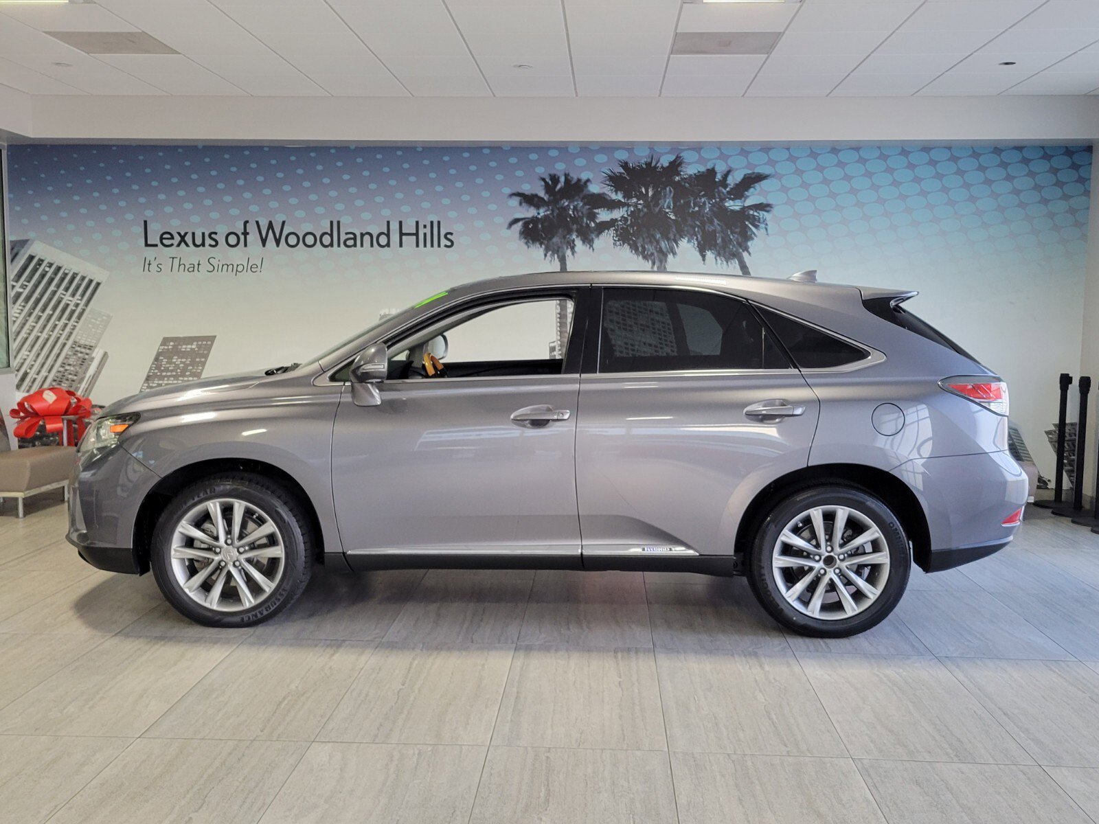 Used 2014 Lexus RX 450h FWD image 2