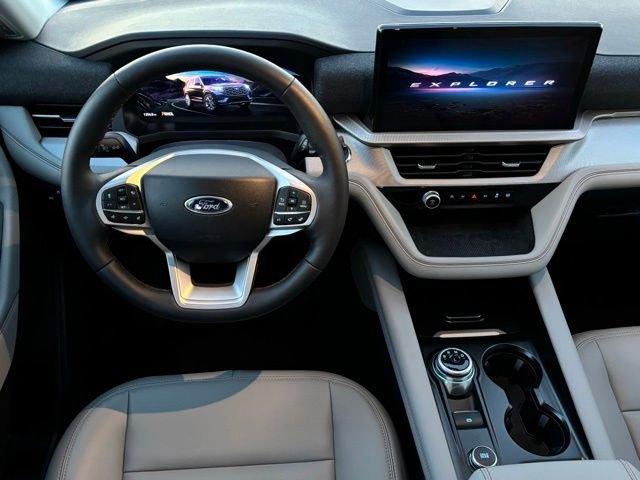 New 2025 Ford Explorer Active w/ Active Comfort Package image 16