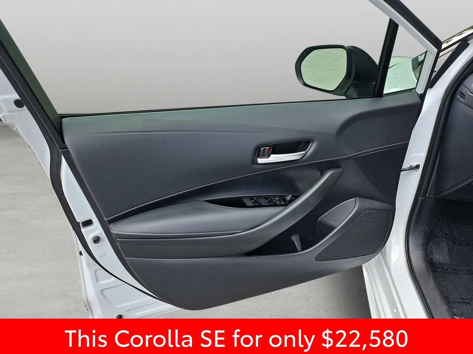 Used 2023 Toyota Corolla SE FWD image 34
