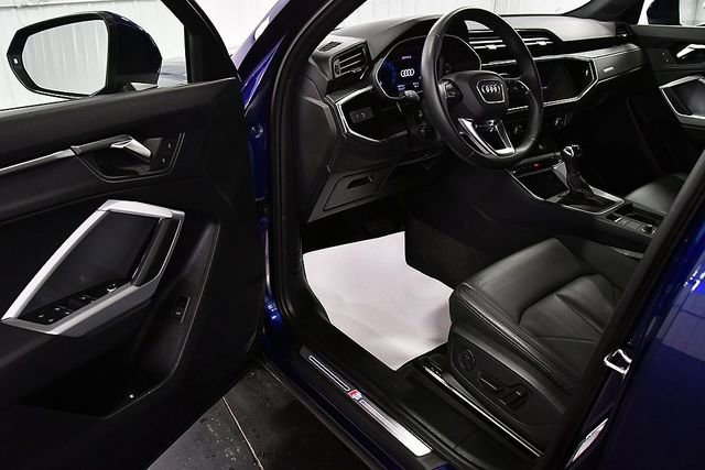 Used 2025 Audi Q3 2.0T Premium image 15