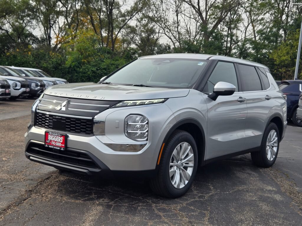 New 2027 Mitsubishi Outlander ES AWD/4WD image 3