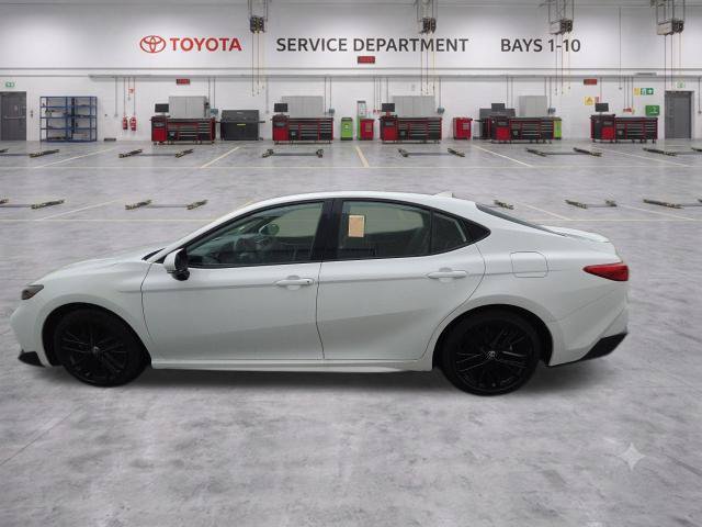 Used 2025 Toyota Camry SE FWD image 9