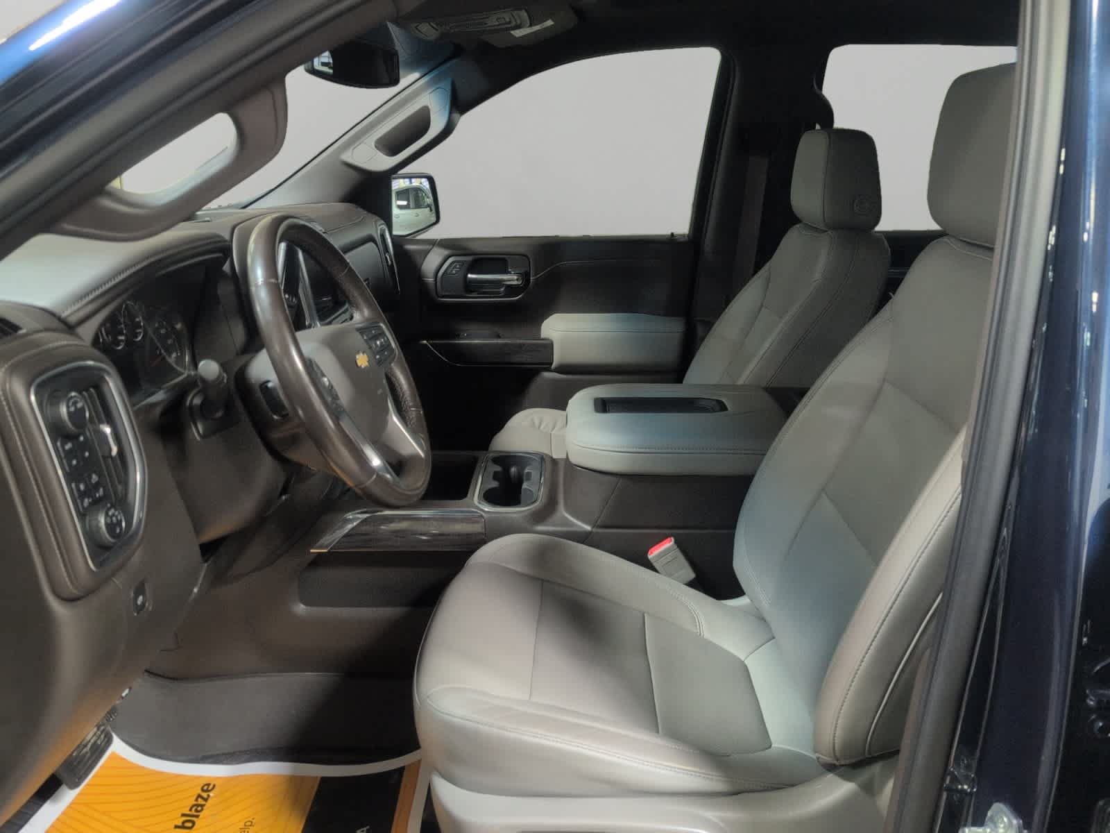 Used 2020 Chevrolet Silverado 1500 LTZ AWD/4WD image 9