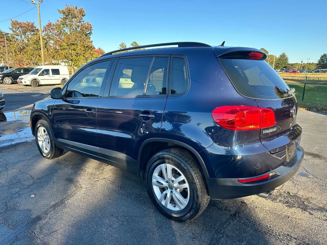Used 2016 Volkswagen Tiguan S image 5