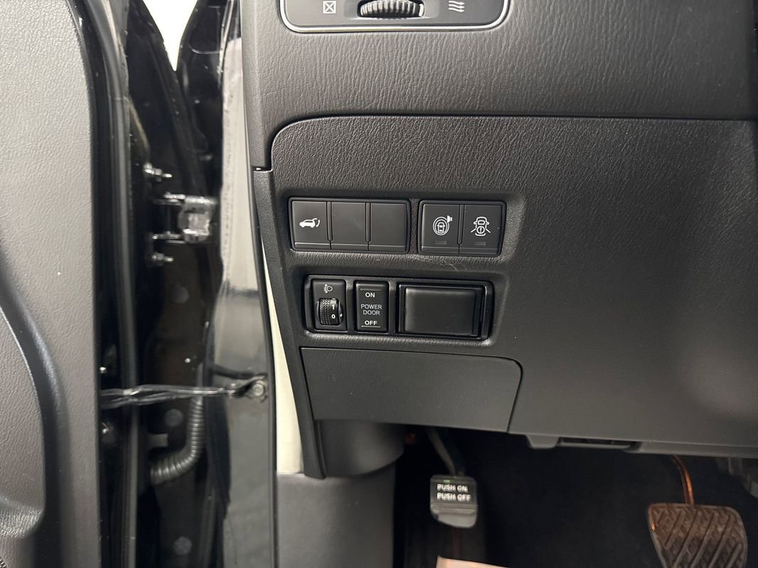 Used 2019 Nissan Armada SL w/ Premium Package image 11