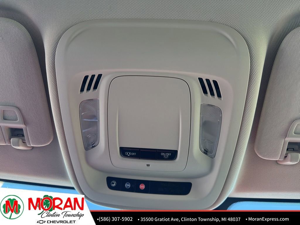 Used 2022 Buick Envision Essence w/ Safety Package image 25