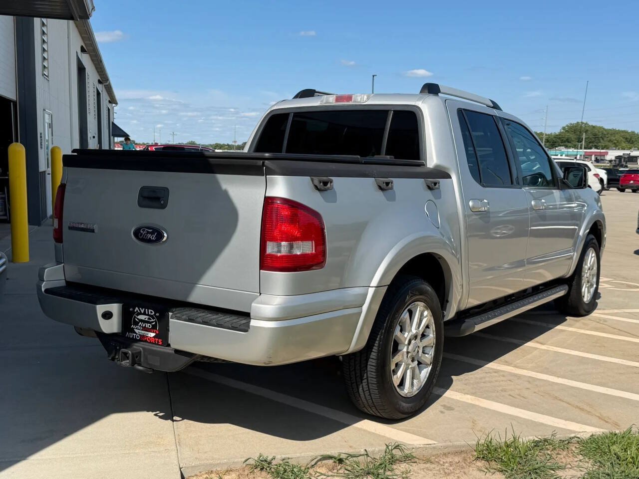 Used 2009 Ford Explorer Sport Trac Limited RWD image 4